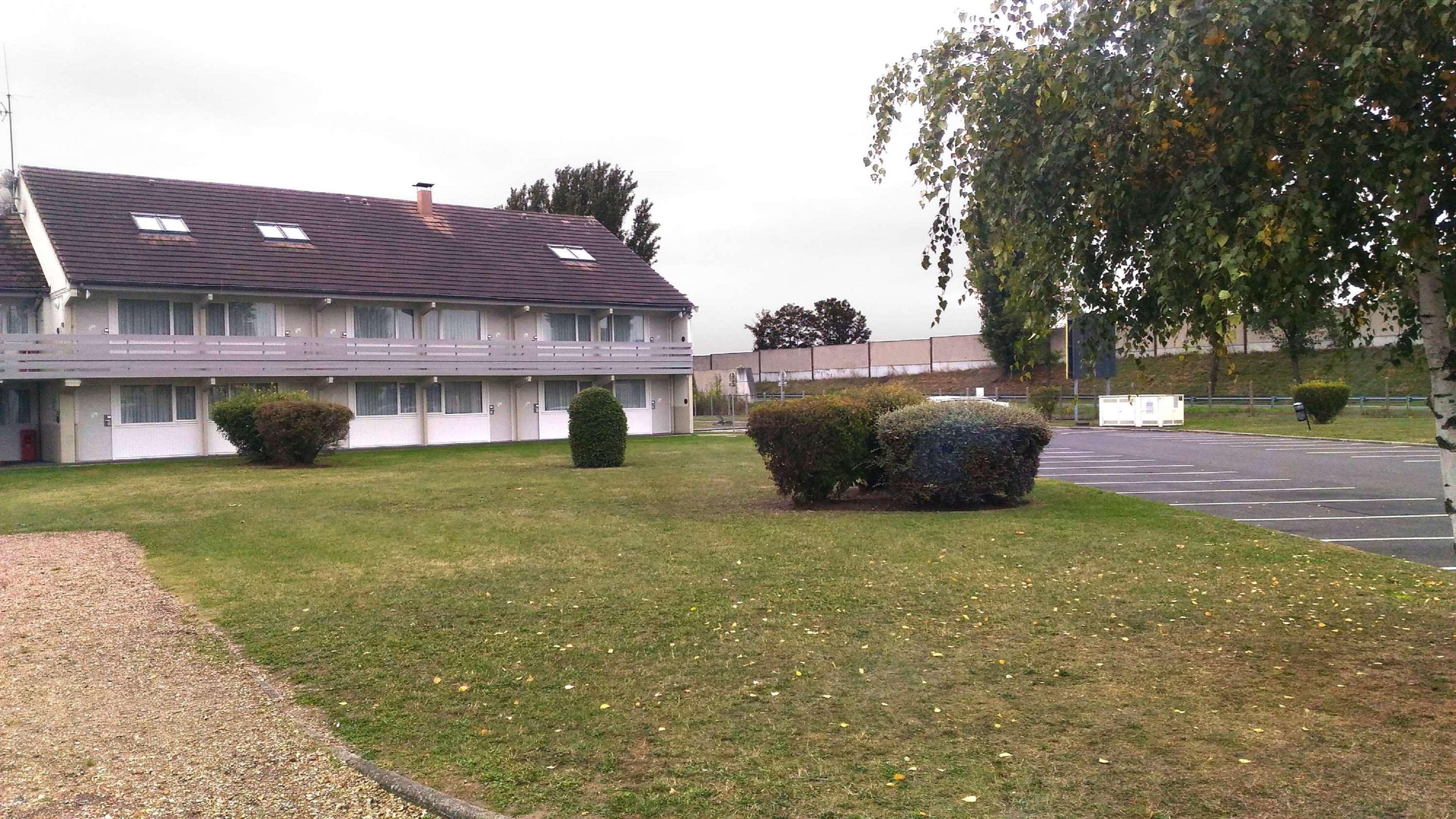 Campanile Conflans-Sainte-Honorine Hotel Exterior foto